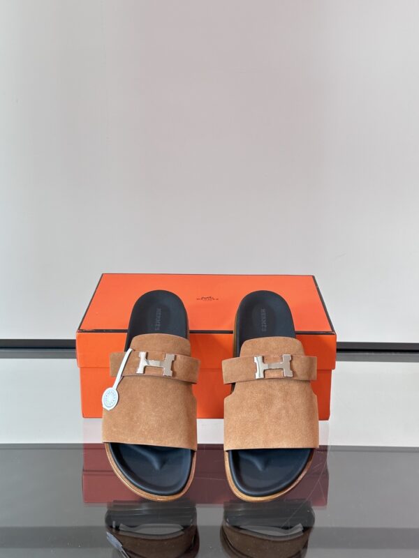Hermes High End Cowhide Leather Outsole Men's Slippers - Image 6