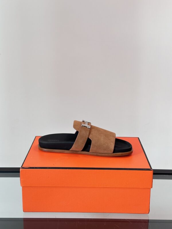 Hermes High End Cowhide Leather Outsole Men's Slippers - Image 7