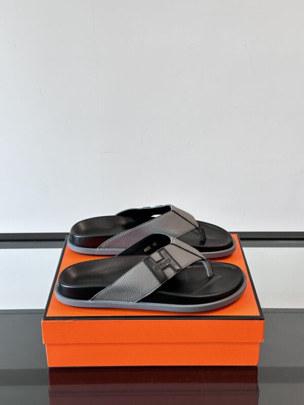 Hermes High End Molded Large Soled Men's Slippers - Image 2