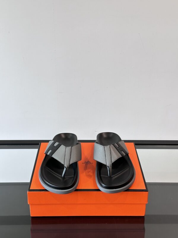 Hermes High End Molded Large Soled Men's Slippers - Image 3