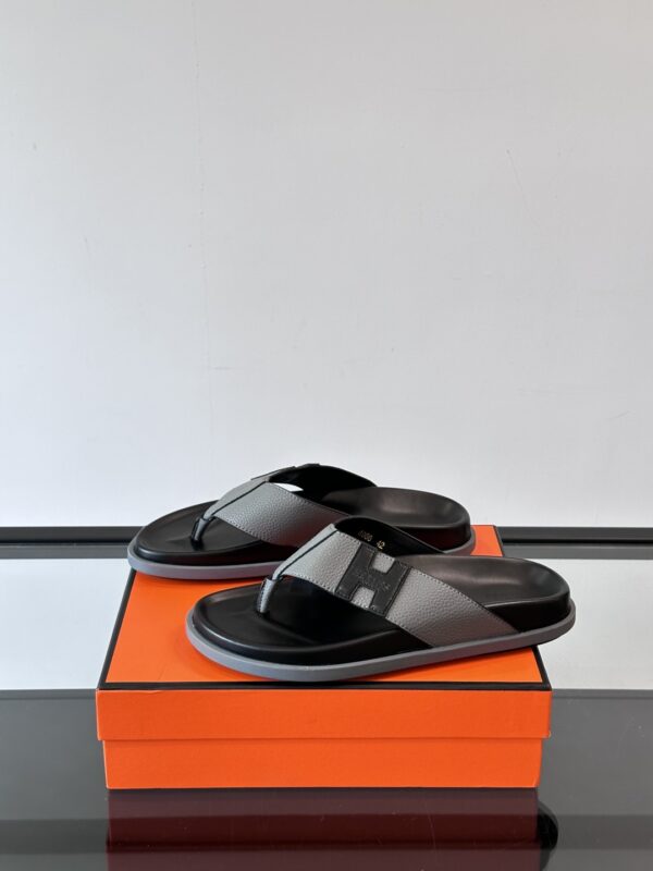 Hermes High End Molded Large Soled Men's Slippers - Image 4