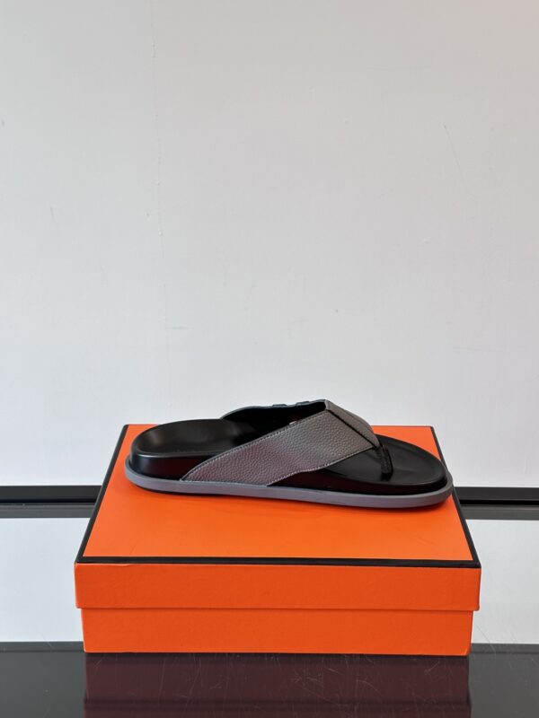 Hermes High End Molded Large Soled Men's Slippers - Image 8