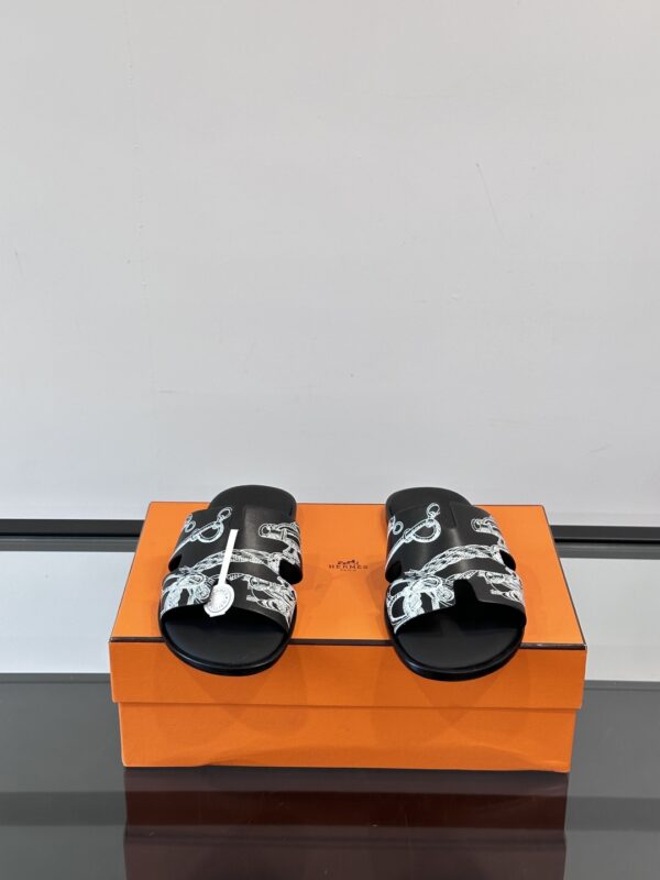 Hermes High Quality Cowhide Leather Outsole Men's Slippers - Image 3