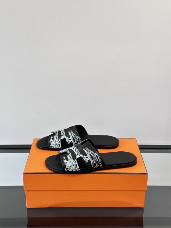 Hermes High Quality Cowhide Leather Outsole Men's Slippers - Image 4