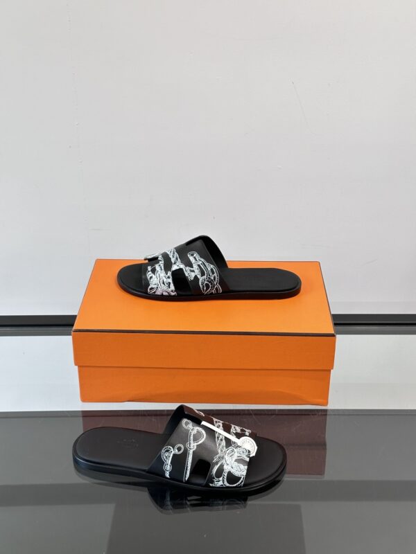 Hermes High Quality Cowhide Leather Outsole Men's Slippers - Image 5
