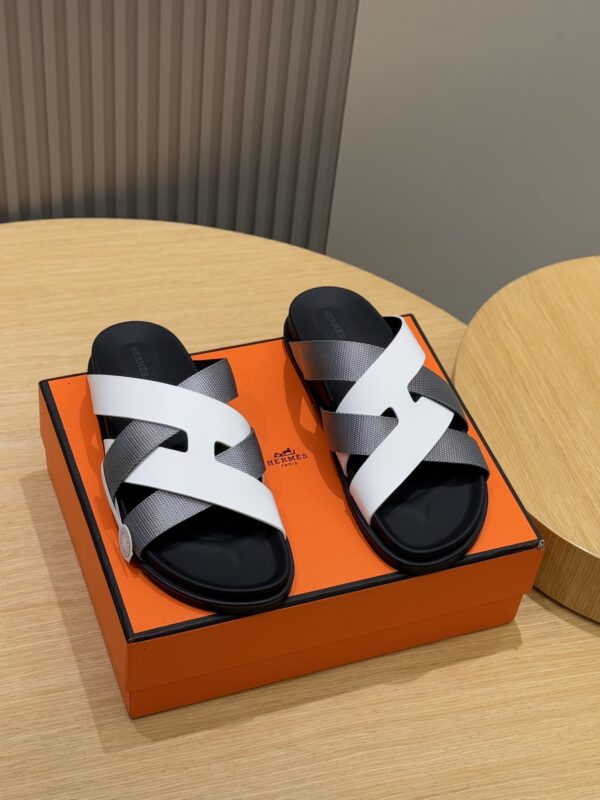 Hermes New Cowhide Leather Outsole Men's Slippers - Image 2