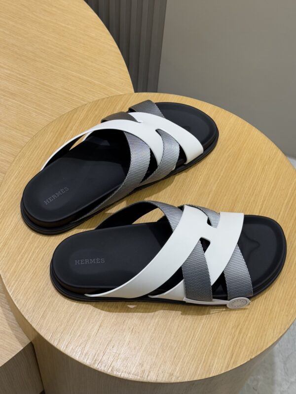 Hermes New Cowhide Leather Outsole Men's Slippers - Image 4