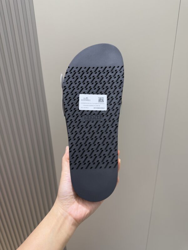 Hermes New Cowhide Leather Outsole Men's Slippers - Image 7