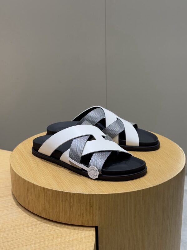 Hermes New Cowhide Leather Outsole Men's Slippers