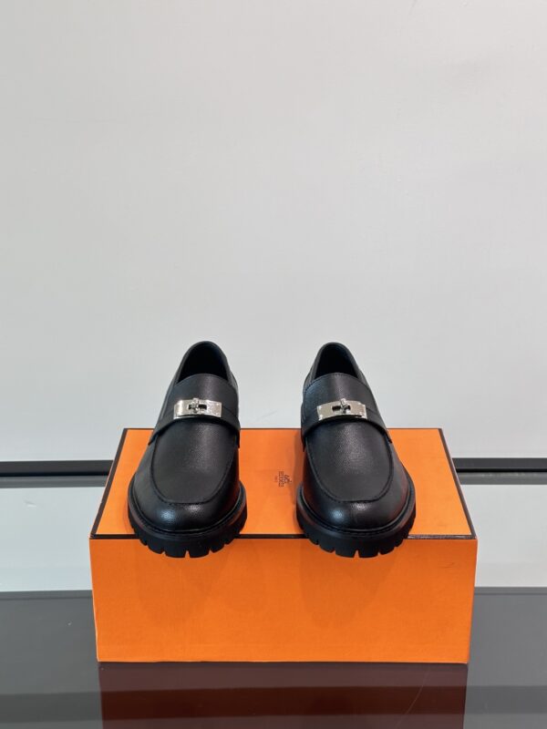 Hermes High End Boutique Low Cut Casual Leather Shoes - Image 3