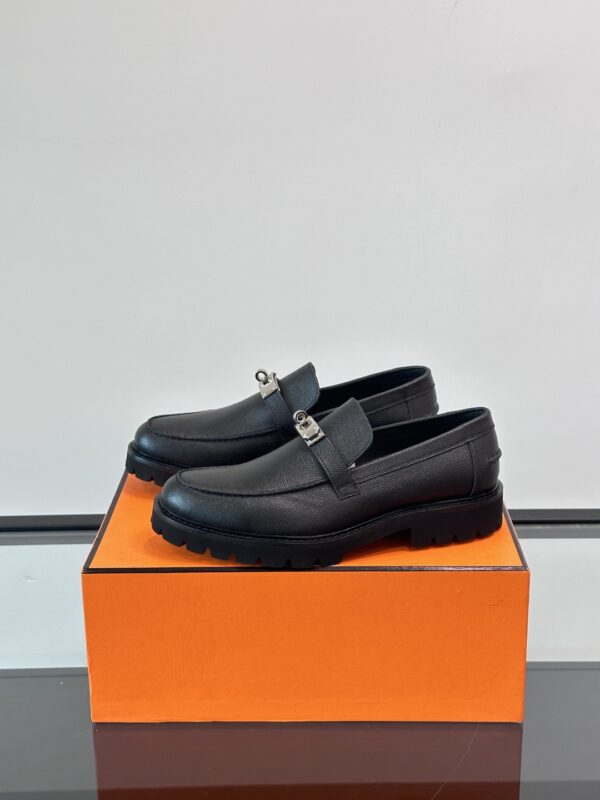 Hermes High End Boutique Low Cut Casual Leather Shoes - Image 4