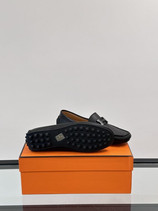 Hermes Men's High End Boutique Low Cut Casual Loafers - Image 9
