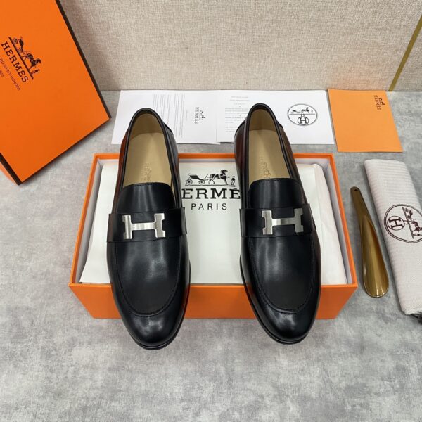 Hermes High Quality Cowhide Leather Letter Loafers - Image 2