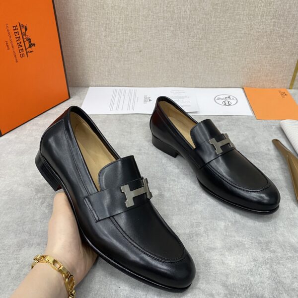 Hermes High Quality Cowhide Leather Letter Loafers - Image 4