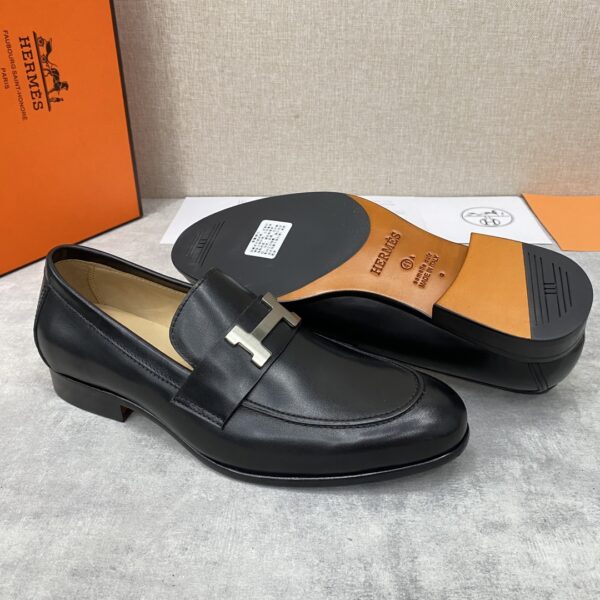 Hermes High Quality Cowhide Leather Letter Loafers - Image 9
