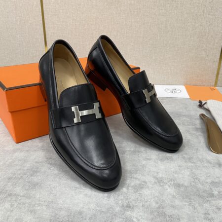 Hermes High Quality Cowhide Leather Letter Loafers