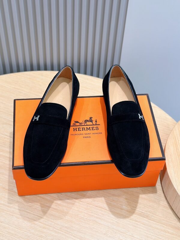 Hermes New Men's H Letter Cowhide Leather Loafers - Image 2