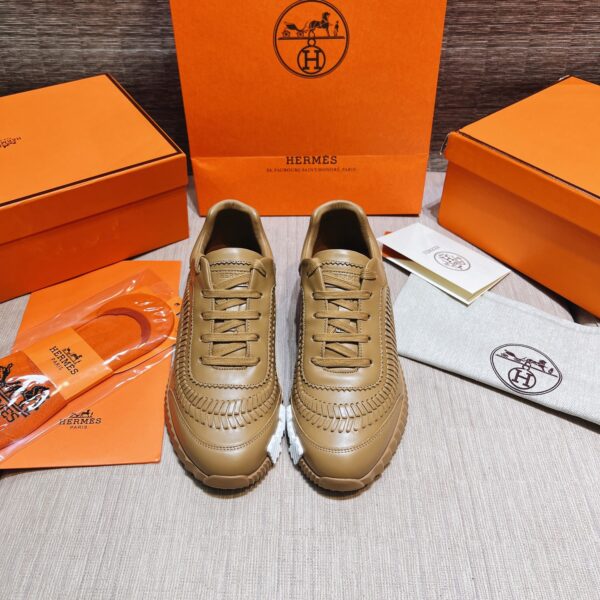Hermes High Quality 24ss Couple's Early Spring White Shoes - Image 2