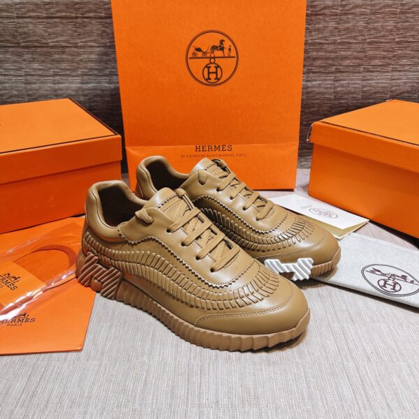 Hermes High Quality 24ss Couple's Early Spring White Shoes - Image 4