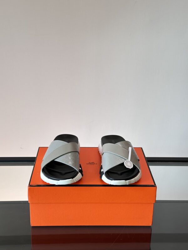 Hermes High End Molded Large Soled Men's Slippers - Image 3
