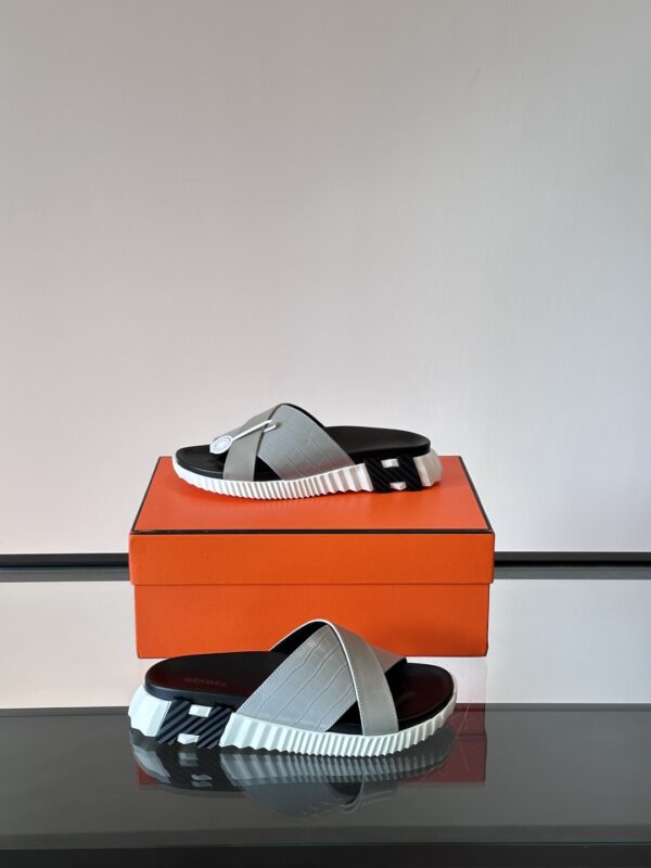 Hermes High End Molded Large Soled Men's Slippers - Image 5