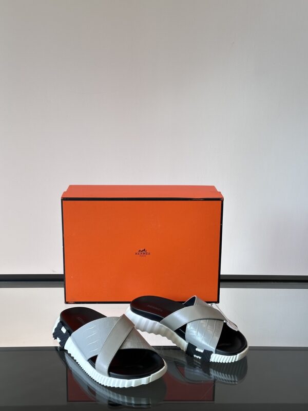 Hermes High End Molded Large Soled Men's Slippers