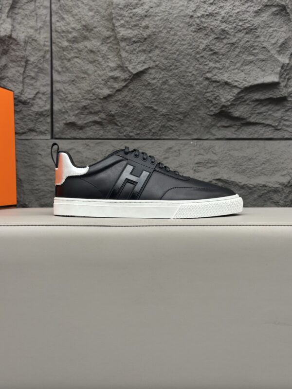 Hermes Men's Cowhide Leather Comfortable Casual Sport Shoes - Image 3