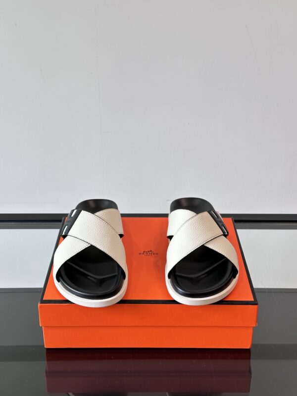 Hermes High End Cowhide Leather Molded Large Soled Men's Slippers - Image 3