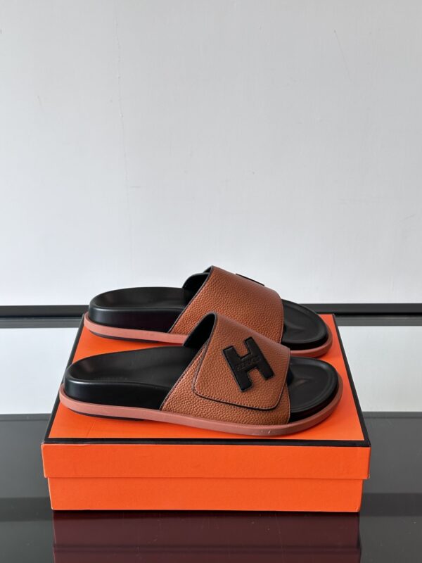 Hermes Cowhide Leather Molded Large Soled Men's Slippers - Image 2