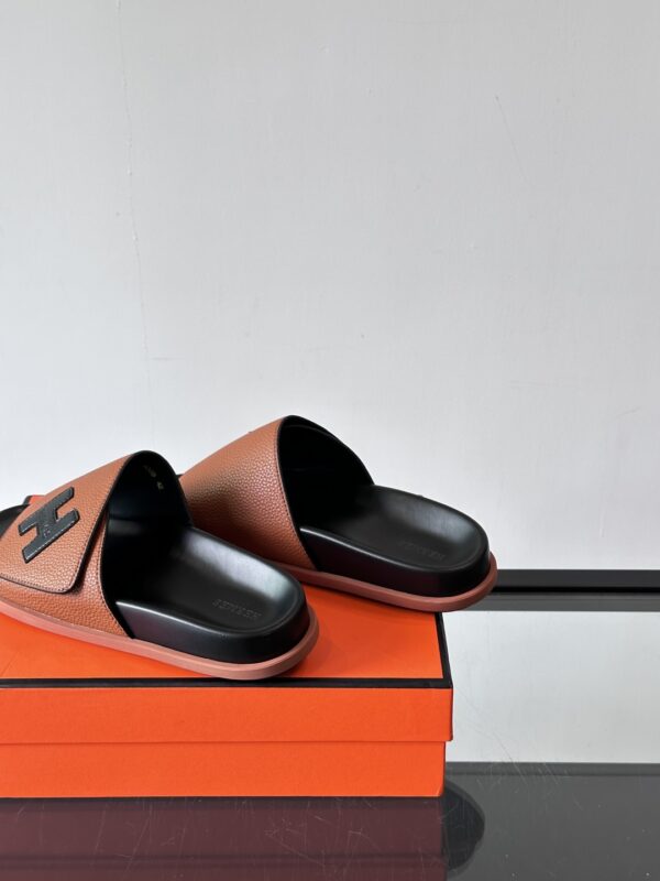 Hermes Cowhide Leather Molded Large Soled Men's Slippers - Image 7
