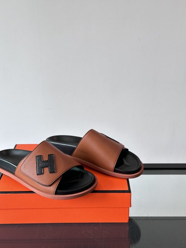 Hermes Cowhide Leather Molded Large Soled Men's Slippers - Image 8