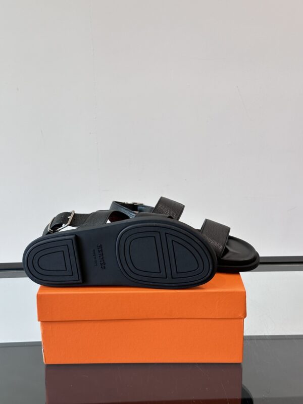 Hermes Cowhide Leather Molded Large Soled Men's Slippers Sandals - Image 9