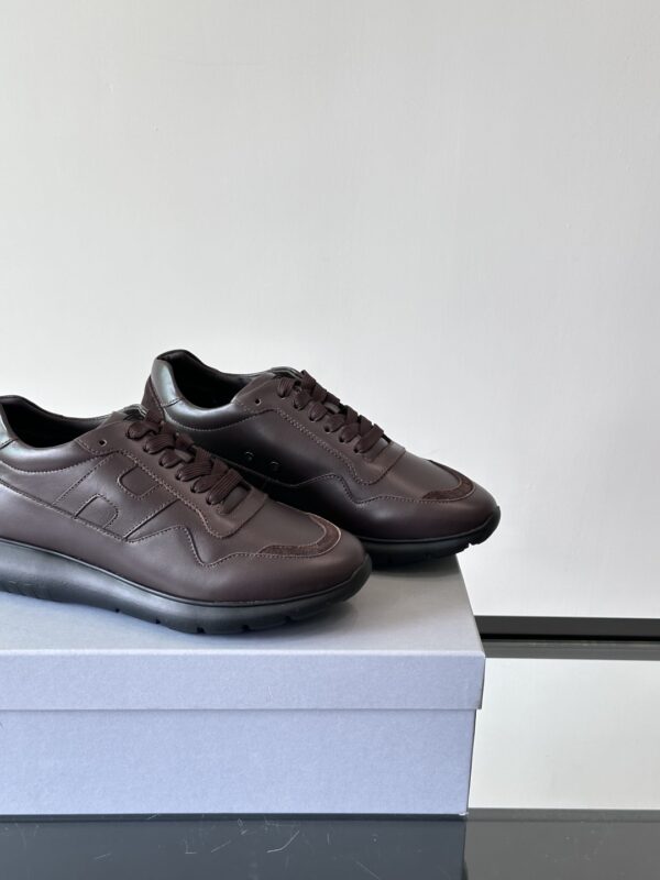 Hogan Men's Cowhide Leather Low Cut Sports Shoes - Image 8
