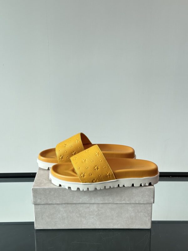 Jimmy Choo High Quality Cowhide Leather Men's Slippers - Image 4