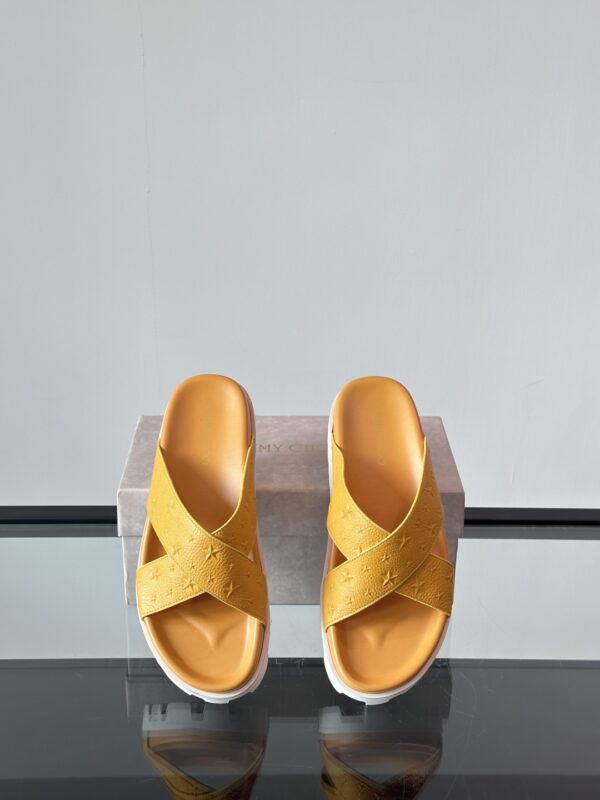Jimmy Choo New High Quality Cowhide Leather Men's Slippers - Image 5