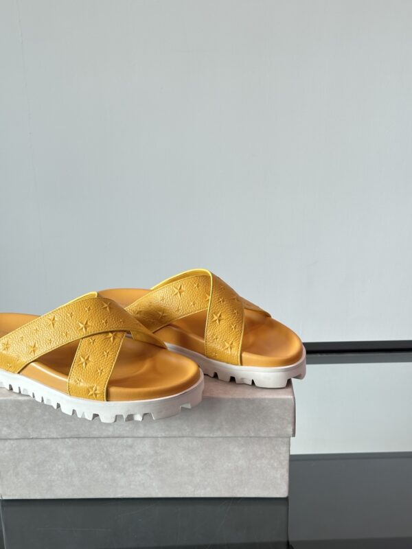 Jimmy Choo New High Quality Cowhide Leather Men's Slippers - Image 7