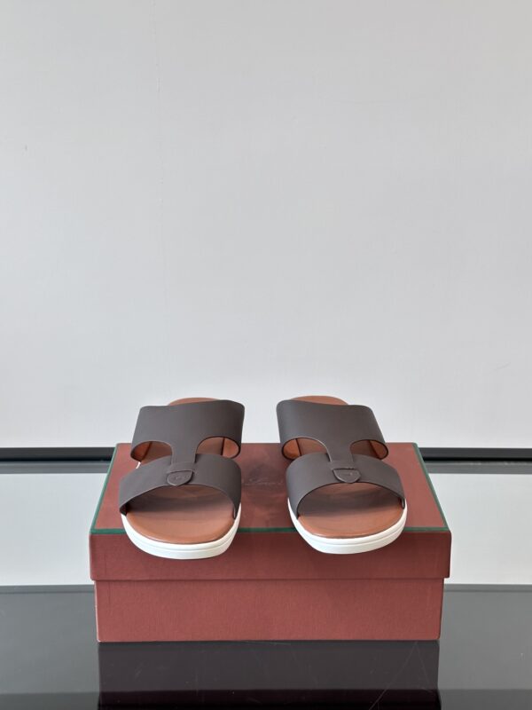 Loro Piana New Men's Cowhide Leather Sandals - Image 2