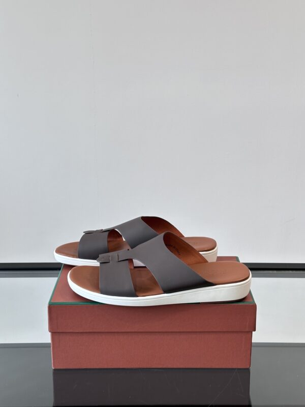 Loro Piana New Men's Cowhide Leather Sandals - Image 4