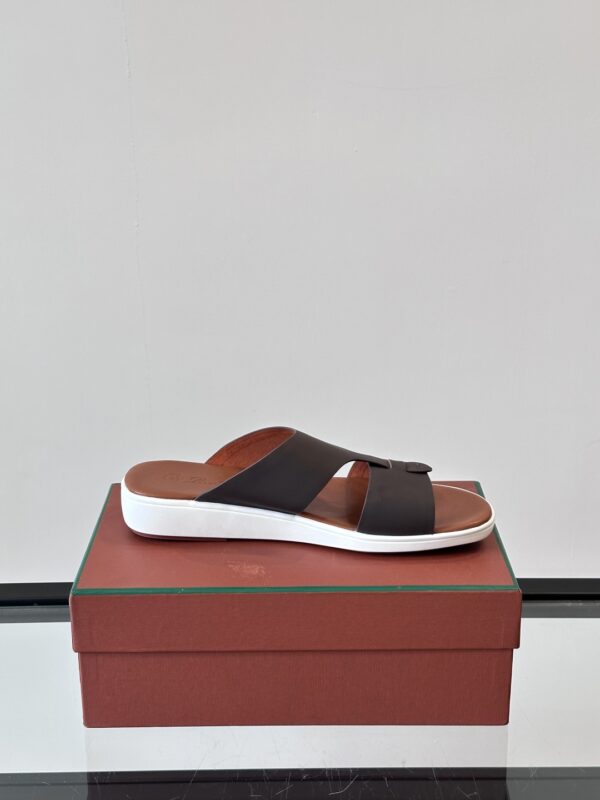 Loro Piana New Men's Cowhide Leather Sandals - Image 7
