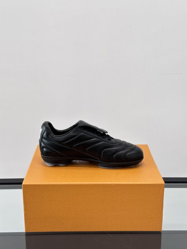 Louis Vuitton Couple's Footprint Soccer Cowhide Leather Sneakers - Image 6