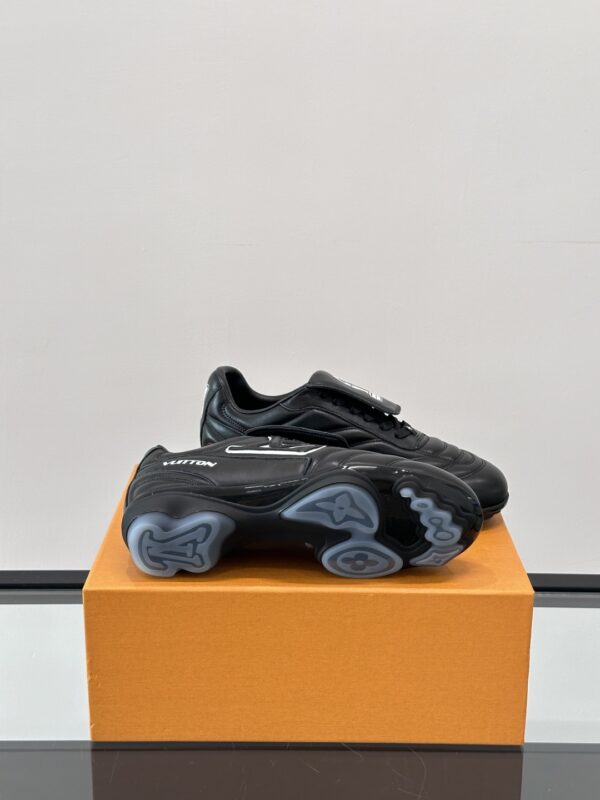 Louis Vuitton Couple's Footprint Soccer Cowhide Leather Sneakers - Image 9