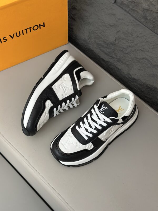 Louis Vuitton Litchi Patterned Calf Leather Casual Sports Shoes - Image 3