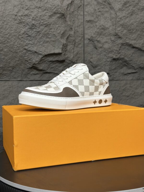Louis Vuitton Nappa Cowhide Leather Casual Sports Board Shoes - Image 3