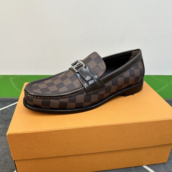 Louis Vuitton Calf Leather Fabric Cowhide PVC Outsole Dress Shoes - Image 4