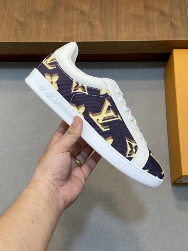 Louis Vuitton Men's Breathable Mesh Casual Sports Shoes - Image 4