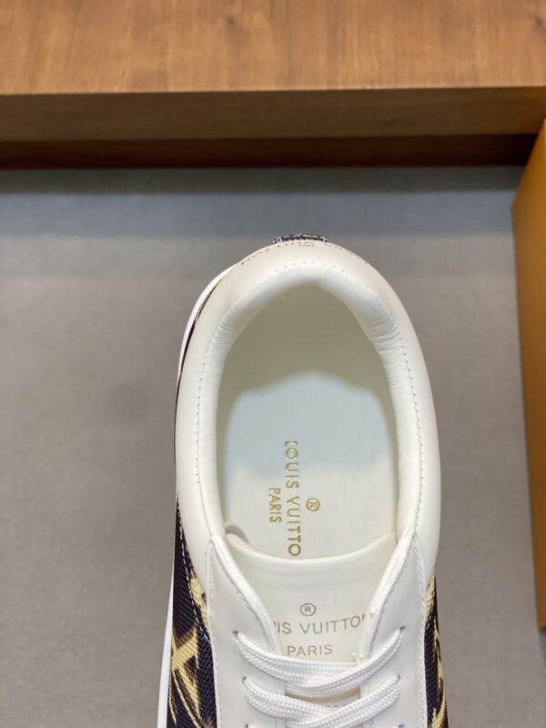 Louis Vuitton Men's Breathable Mesh Casual Sports Shoes - Image 7