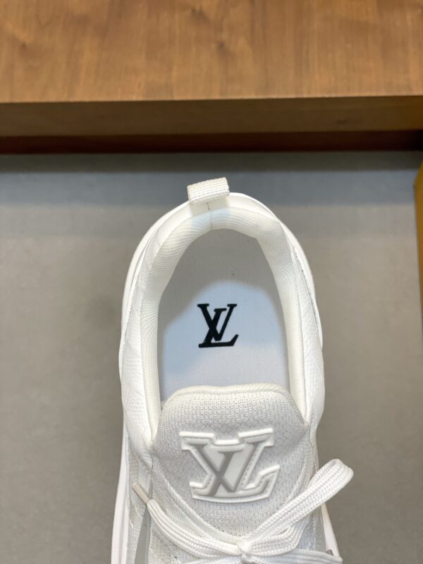 Louis Vuitton Nike Joint Fly Woven Fabric Casual Sports Shoes - Image 7