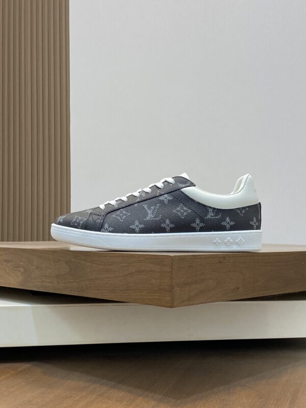 Louis Vuitton Printed Leather Fabric Sports Board Shoes - Image 3