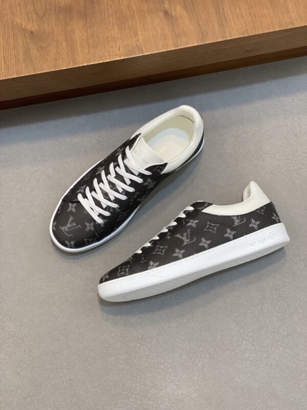 Louis Vuitton Printed Leather Fabric Sports Board Shoes - Image 5