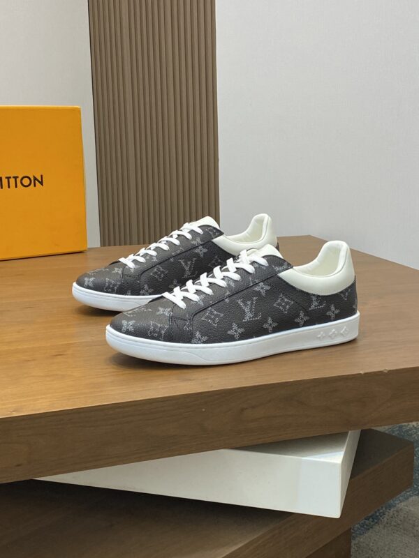 Louis Vuitton Printed Leather Fabric Sports Board Shoes